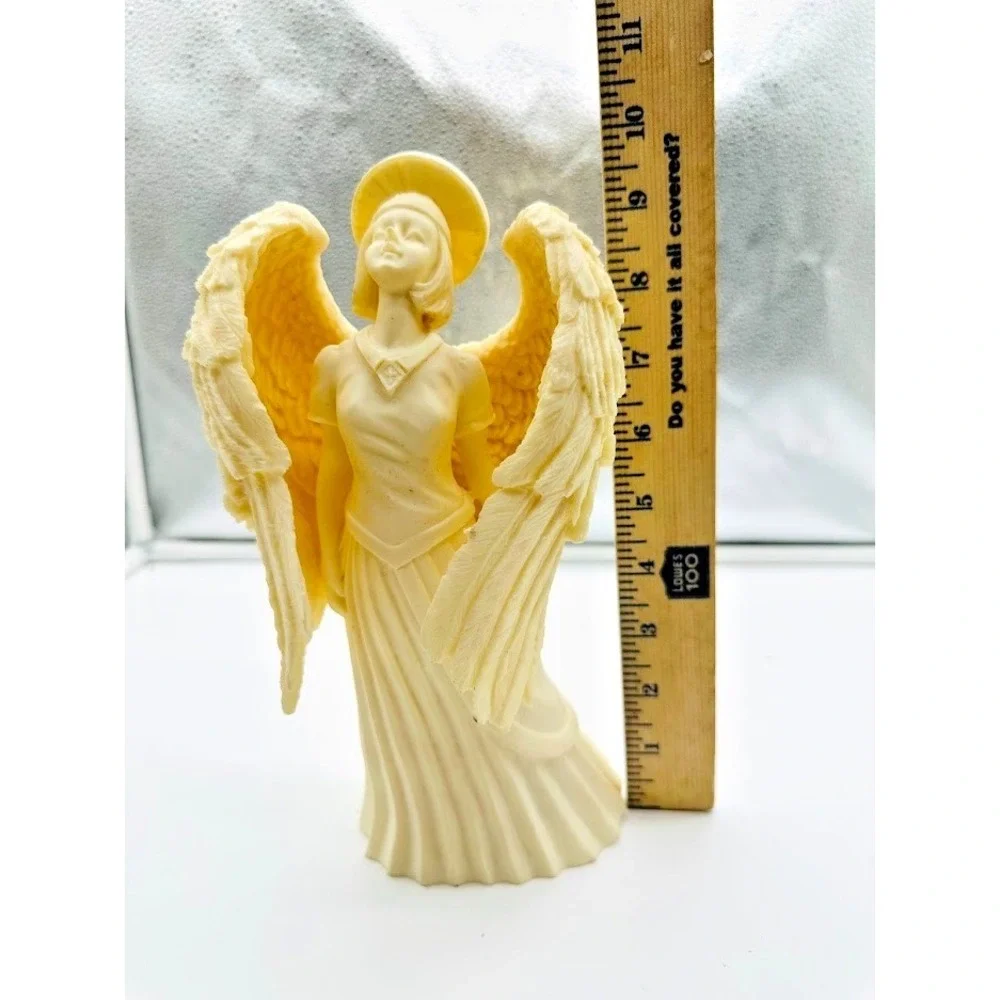 Vintage Angel Lighted Figurine Statue Halo Wings Religious Decor Works Great‎